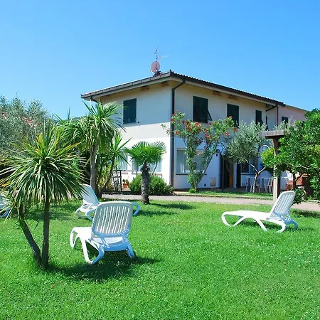 Mimosa - Aria Condizionata, Giardino, Biciclette E Posti Auto Coperti Lägenhet Marina di Campo